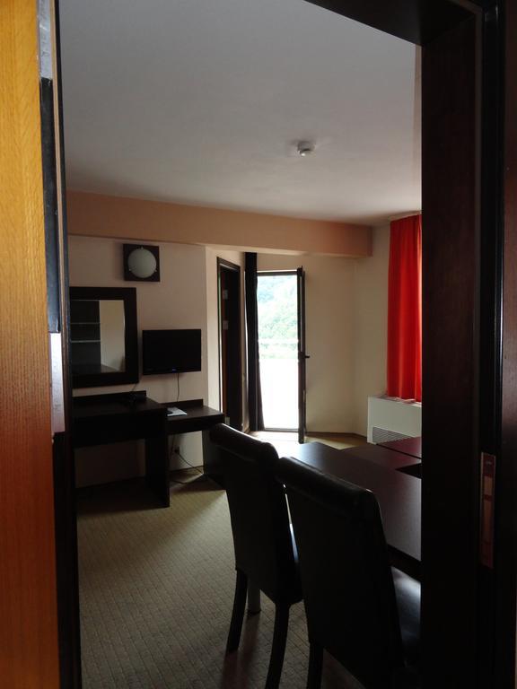 Hotel Byalo More Баните Номер фото