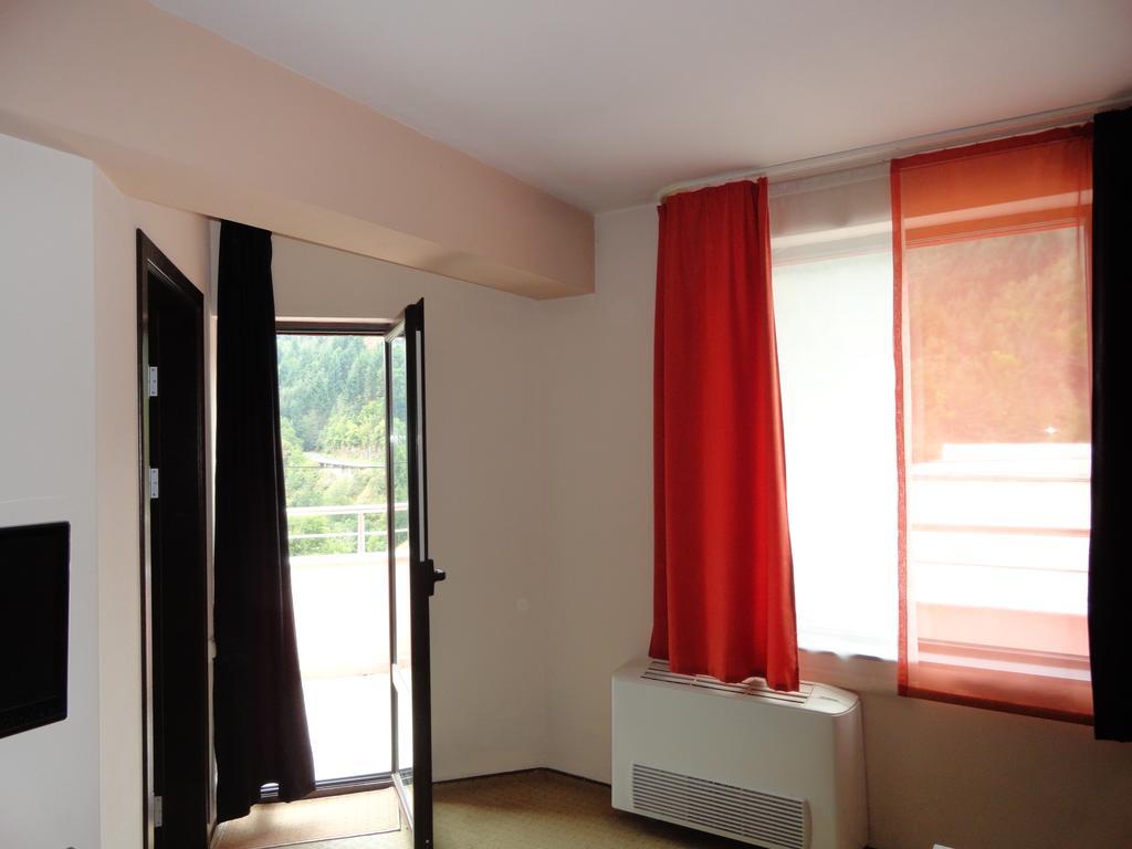 Hotel Byalo More Баните Номер фото